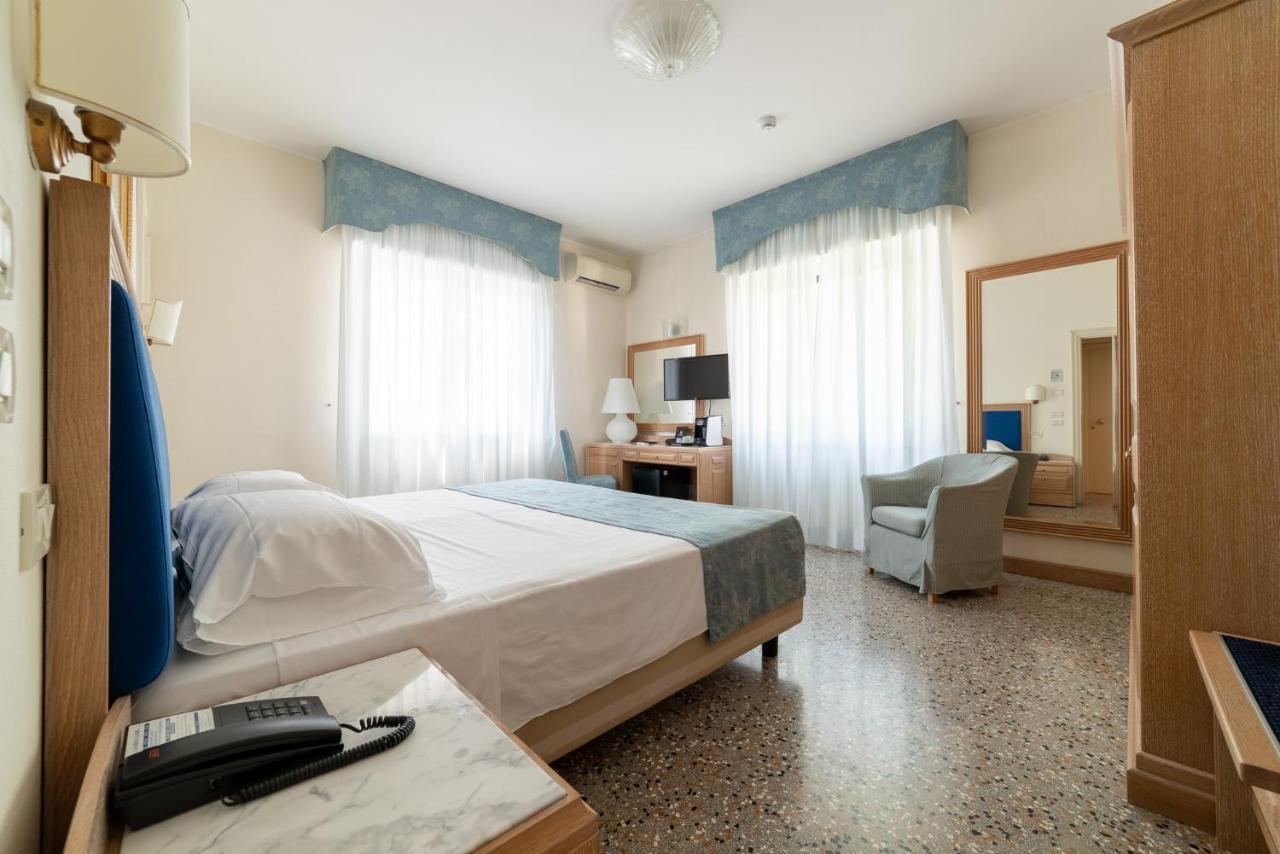 La Dependance By Casa Bianca Hotel Lido di Jesolo Luaran gambar
